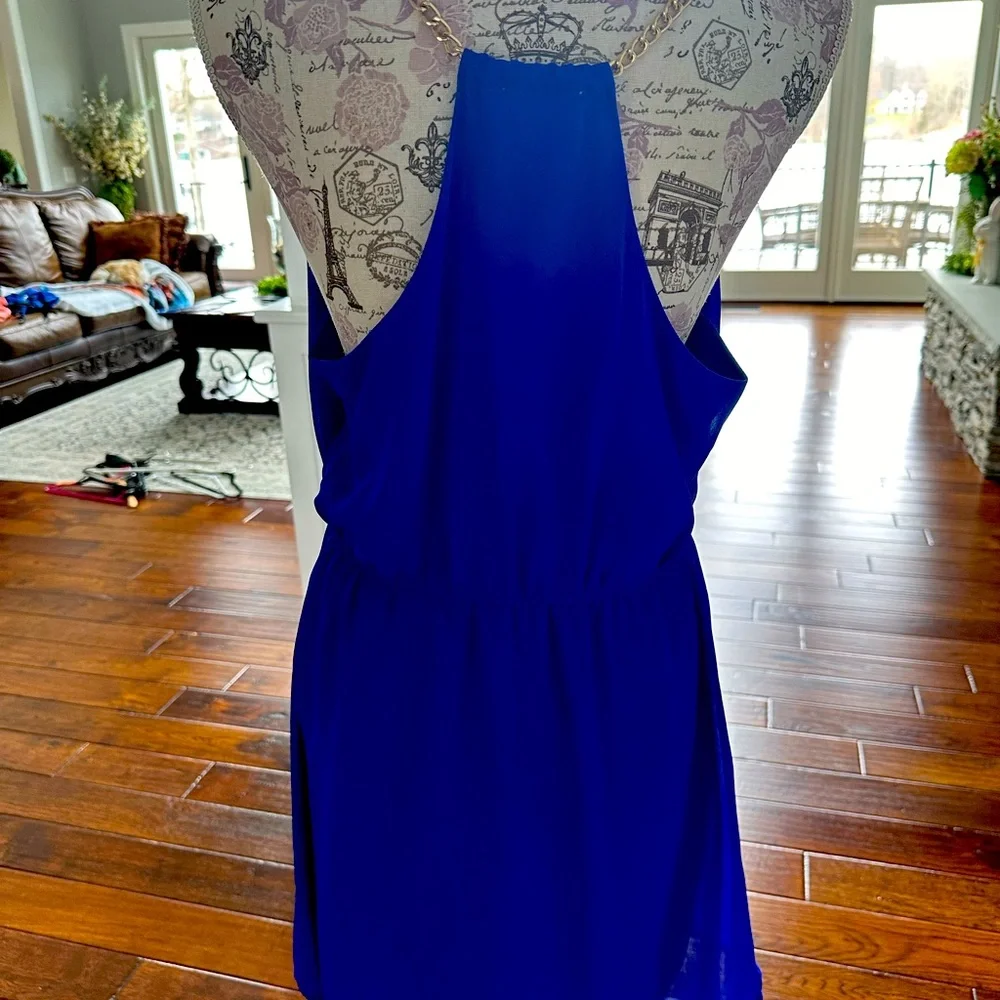 Dress - Picture 1 of 3